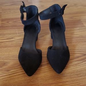 Women's low-heel black swede Mary Janes